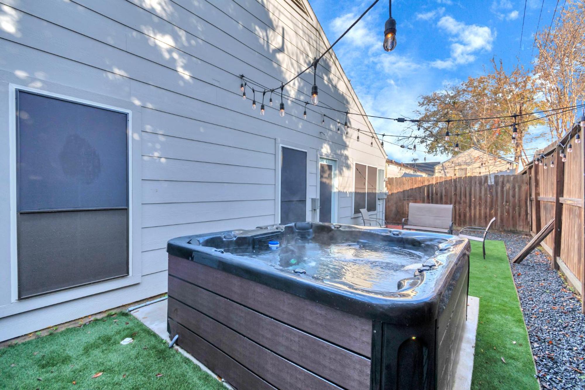 1976 Accessiblegem Jacuzzi Sleep13 Chinatown 20Mins Dt Vila Houston Exterior foto